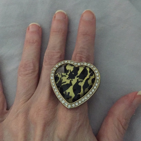 Jewelry - Leopard Heart Ring